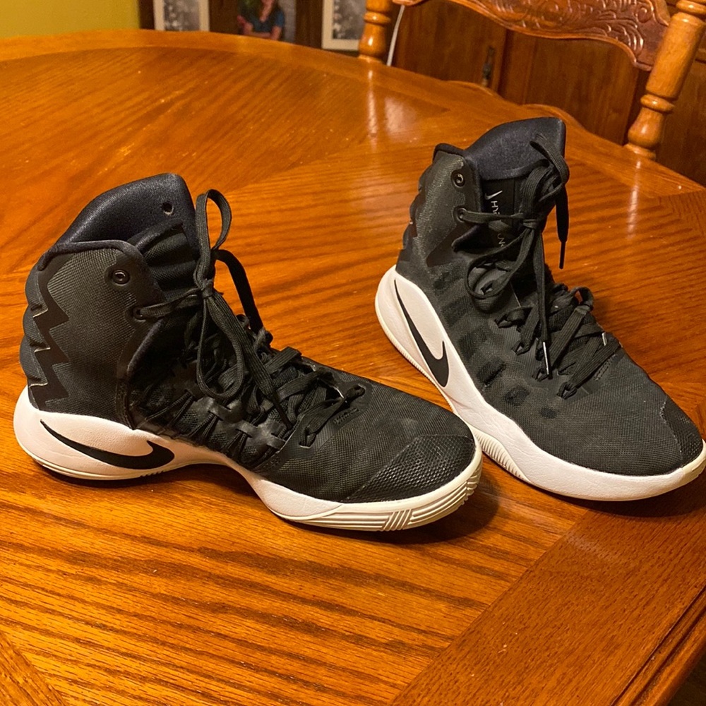Womens Nike zoom hyperdunk hitops